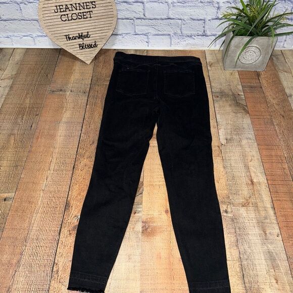 Spanx Vintage Distressed Ankle Skinny Jeans Size Large Black 20213R 
Size L - Picture 3 of 11